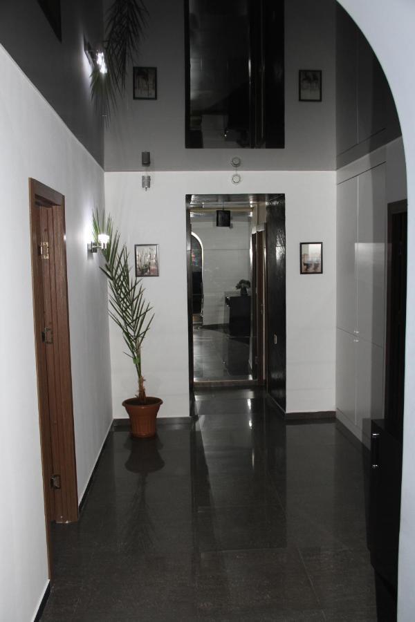 Enigma Hostel Erivan Exterior foto