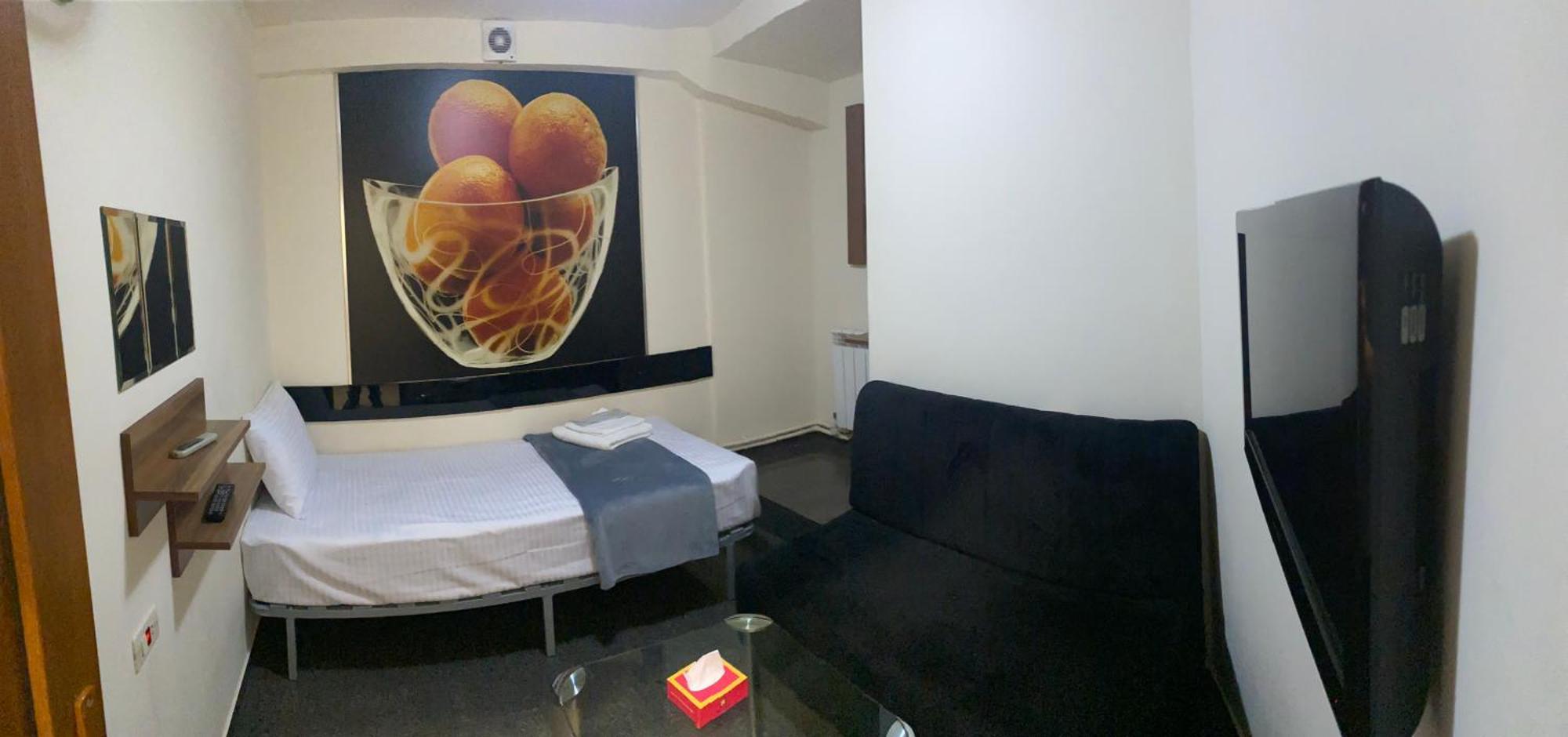 Enigma Hostel Erivan Exterior foto